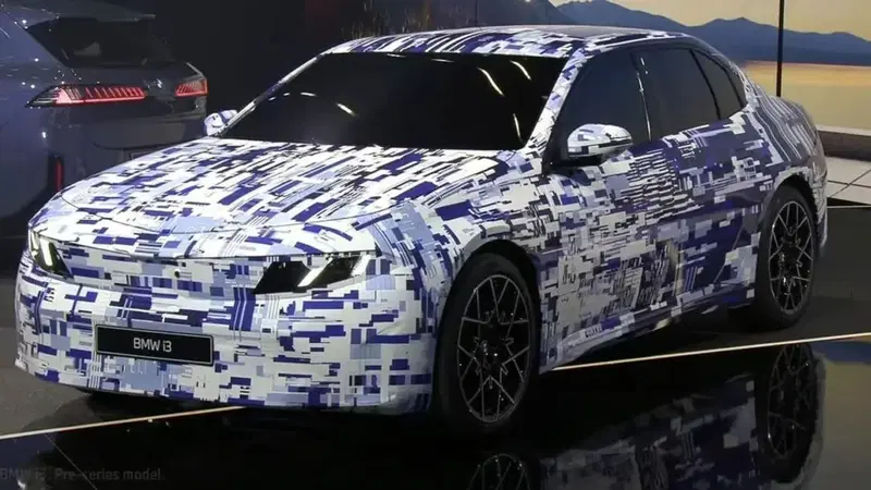 Nuova BMW i3 2027: l&rsquo;elettrica da 1.300 km di autonomia che far&agrave; dimenticare il diesel