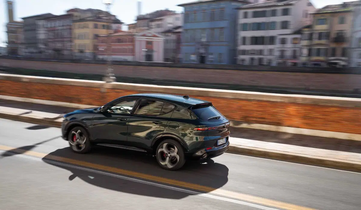 Alfa Romeo Tonale 2026: il restyling che conquista con stile italiano, diesel incluso (8)