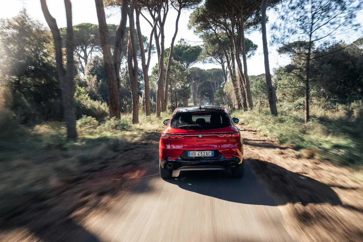 Alfa Romeo Tonale 2026: il restyling che conquista con stile italiano, diesel incluso (9)