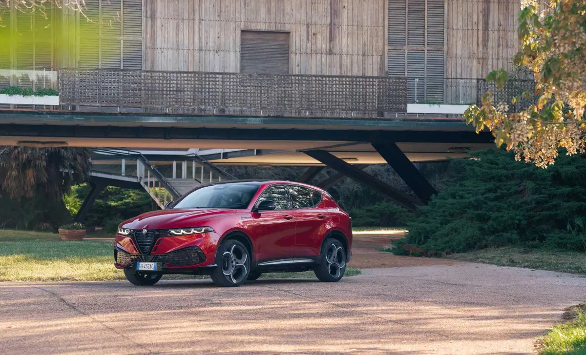 Alfa Romeo Tonale 2026: il restyling che conquista con stile italiano, diesel incluso (16)