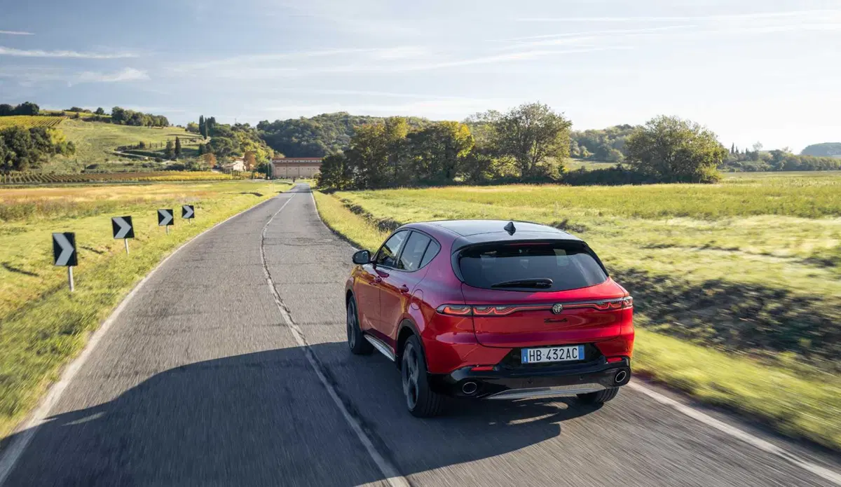 Alfa Romeo Tonale 2026: il restyling che conquista con stile italiano, diesel incluso (23)