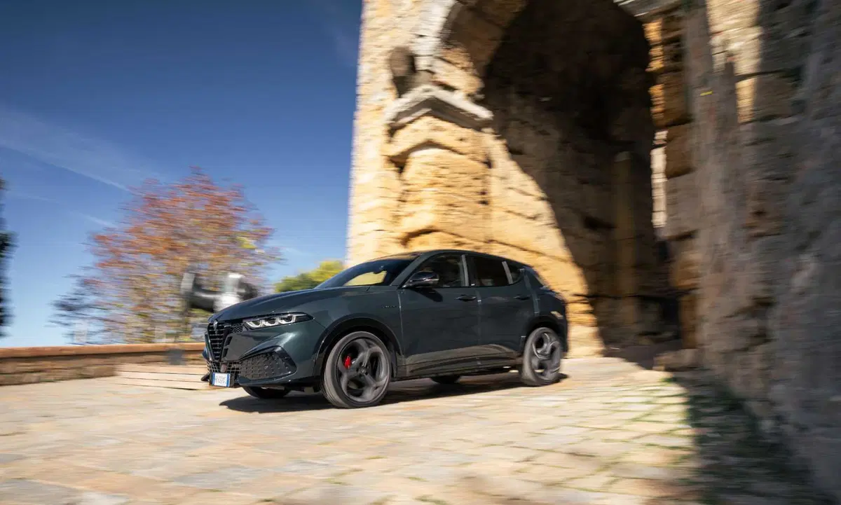 Alfa Romeo Tonale 2026: il restyling che conquista con stile italiano, diesel incluso (25)