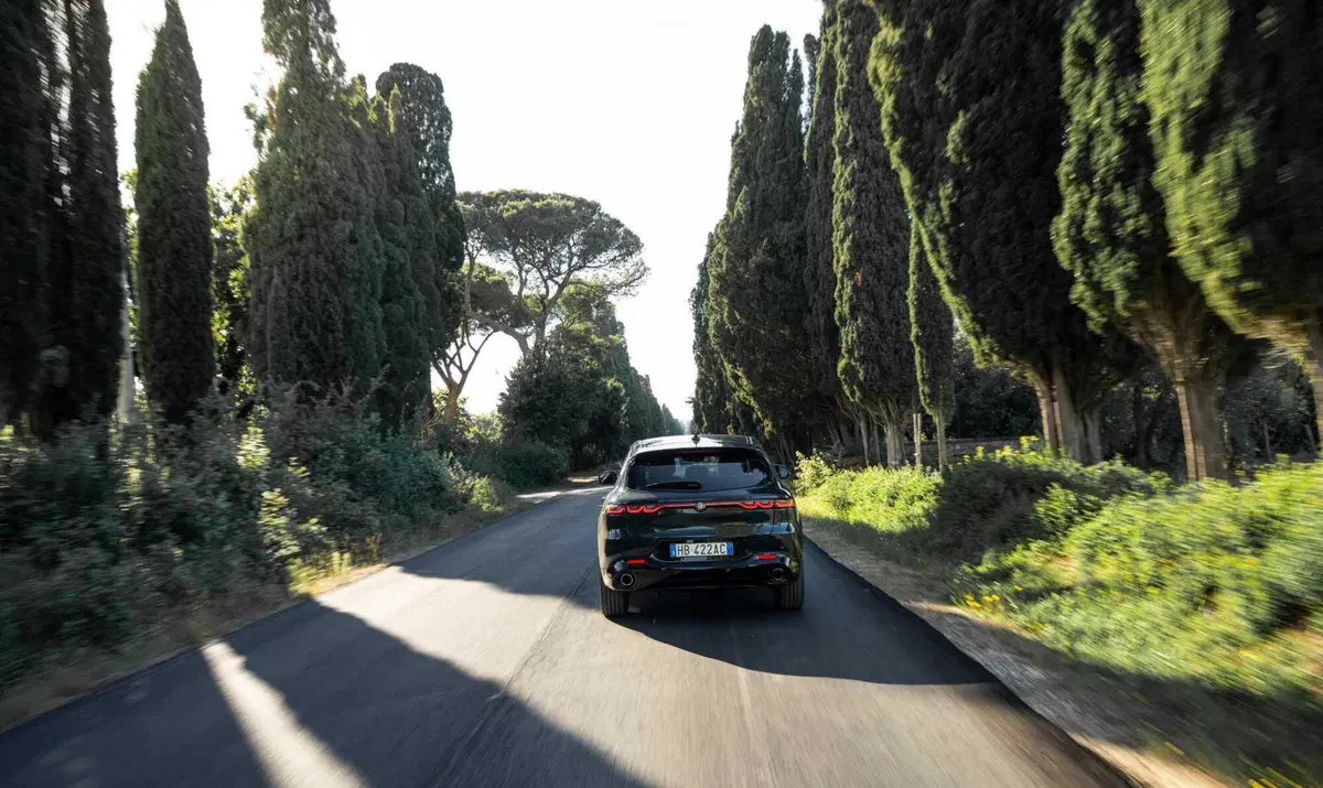 Alfa Romeo Tonale 2026: il restyling che conquista con stile italiano, diesel incluso (32)