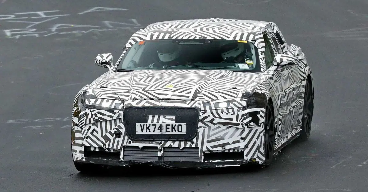 Jaguar Type 00: primi avvistamenti al N&uuml;rburgring per la nuova Gran Turismo elettrica del marchio britannico