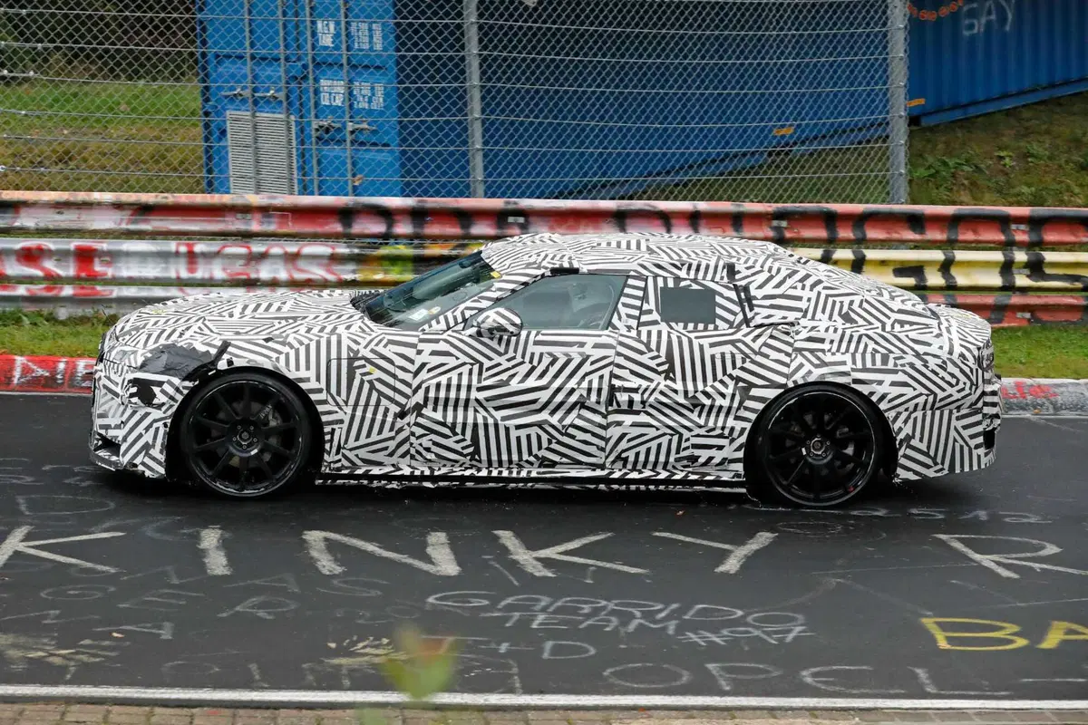 Jaguar Type 00: primi avvistamenti al Nürburgring per la nuova Gran Turismo elettrica del marchio britannico (6)