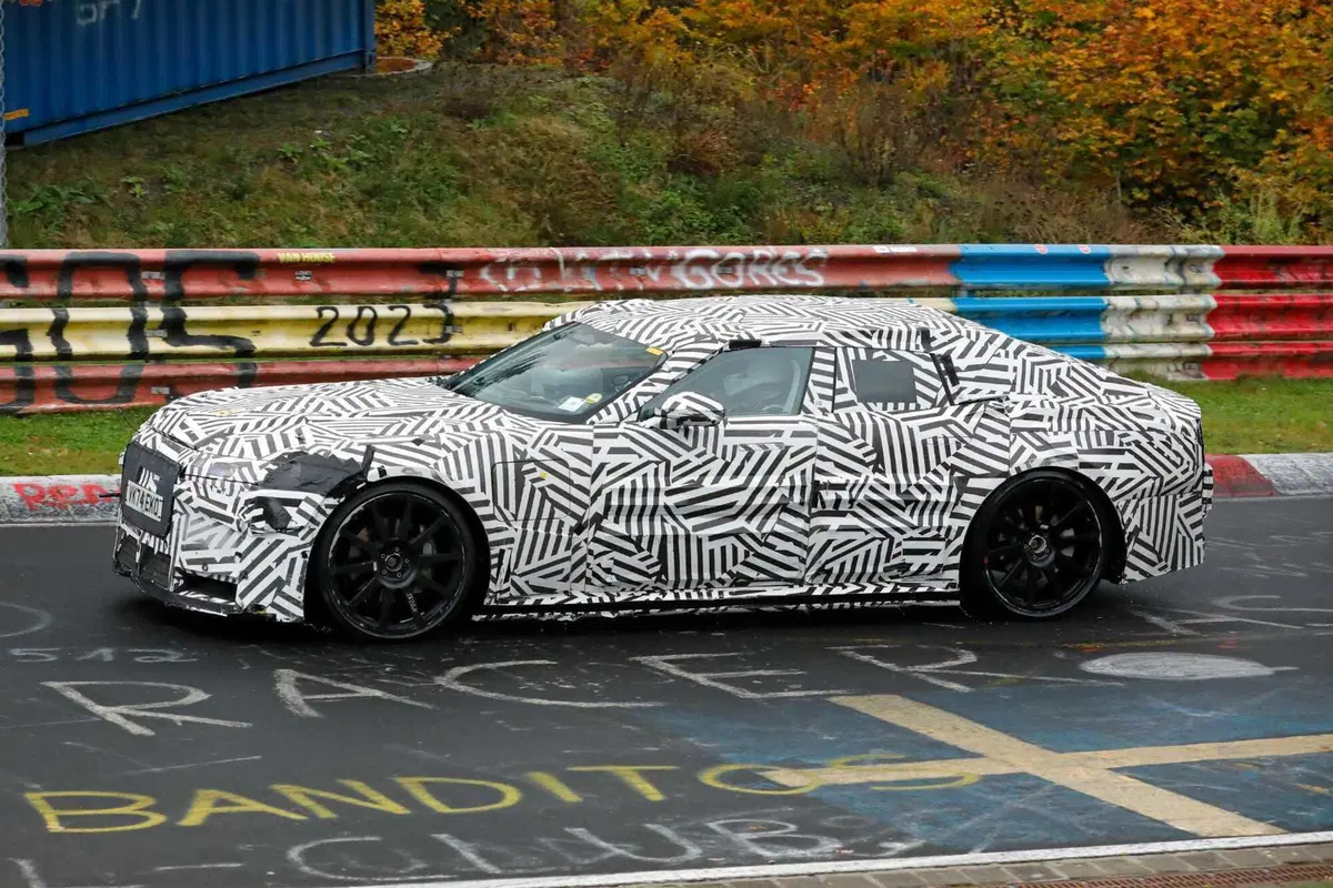 Jaguar Type 00: primi avvistamenti al Nürburgring per la nuova Gran Turismo elettrica del marchio britannico (7)