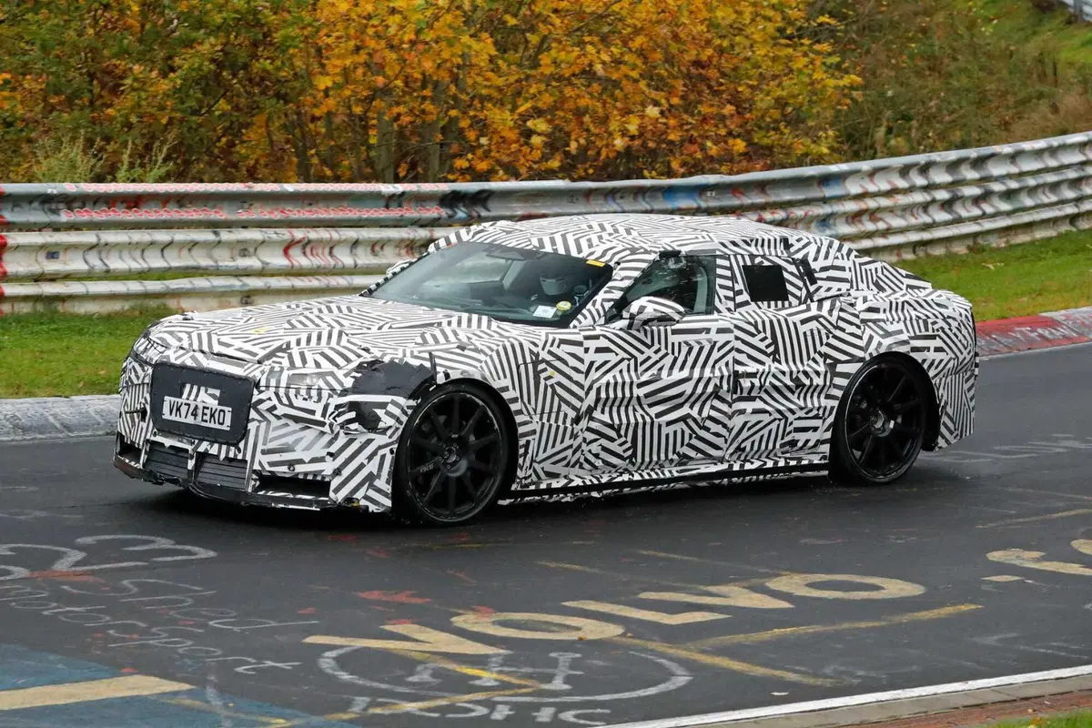 Jaguar Type 00: primi avvistamenti al Nürburgring per la nuova Gran Turismo elettrica del marchio britannico (8)