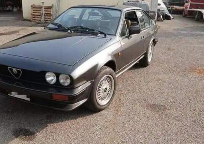 Alfa Romeo ALFETTA GTV 2.0 130 CV ASI / RIARd'epoca del 1981 a Soresina