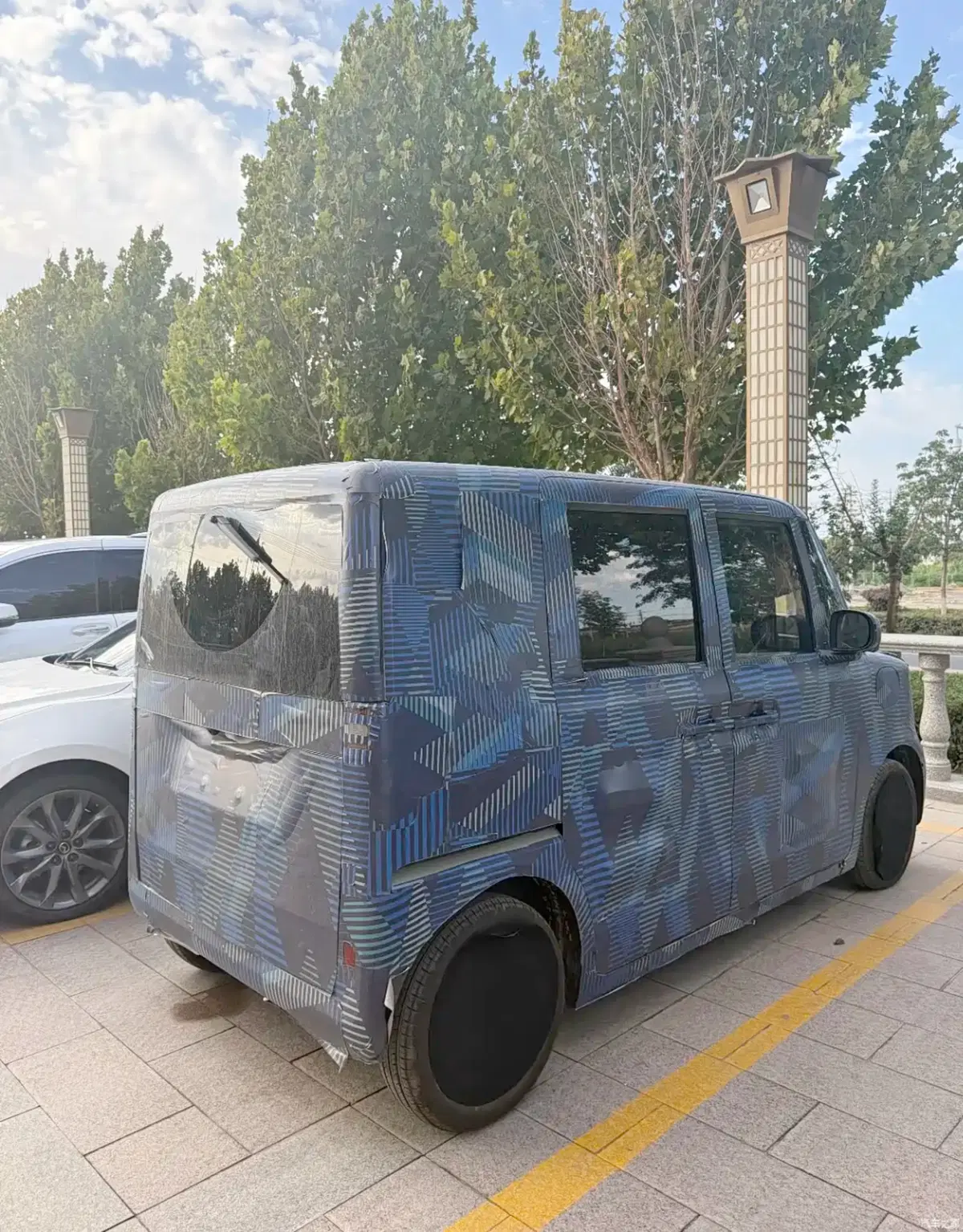 BYD sfida il Giappone: arriva la mini elettrica che promette di “raffreddare la Terra” di 1°C (3)