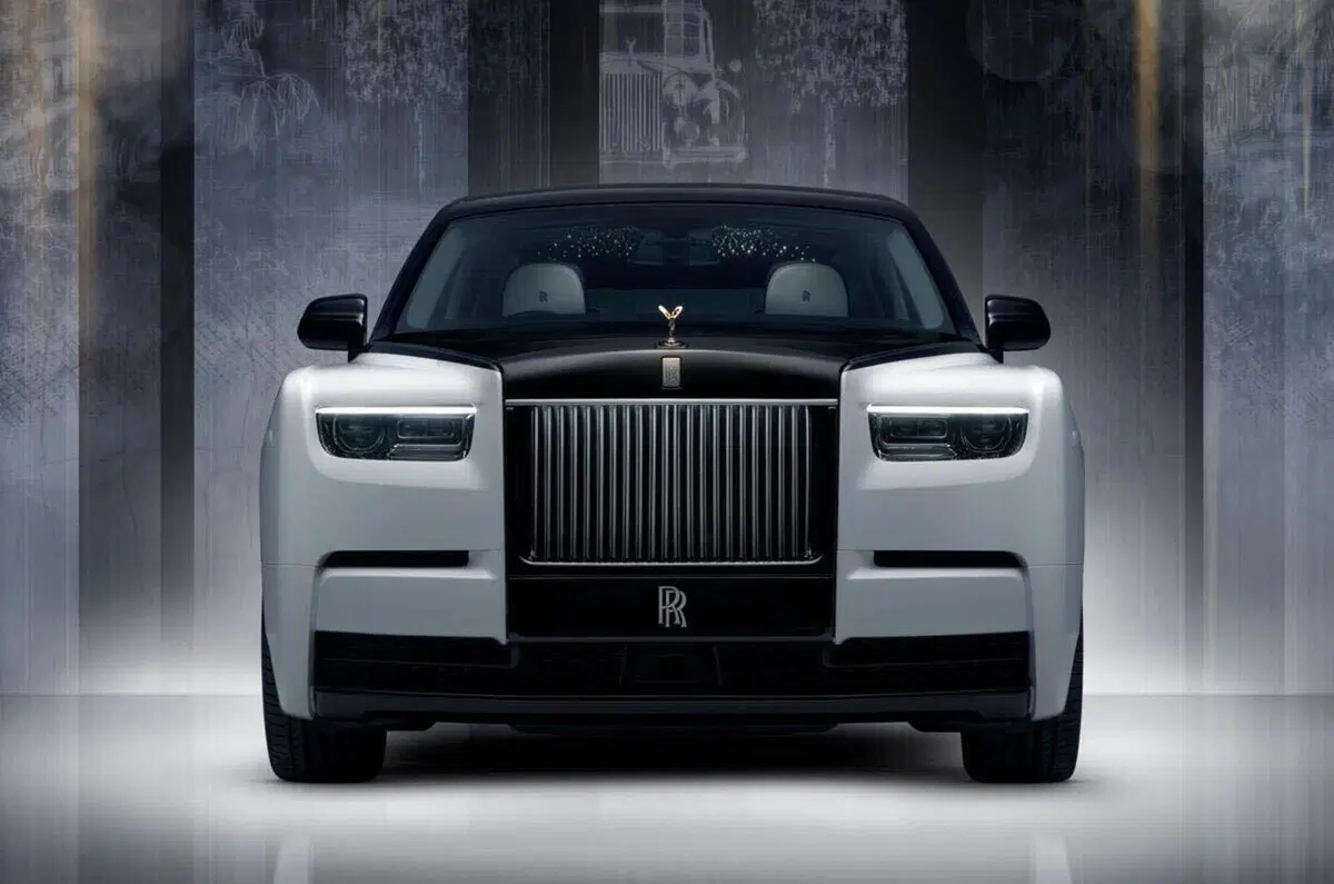 Rolls-Royce Phantom Centenary: l’auto da 2,5 milioni che celebra 100 anni di lusso estremo (4)