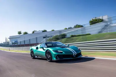 Ferrari 296 Speciale: l&rsquo;essenza della guida secondo Maranello [VIDEO]