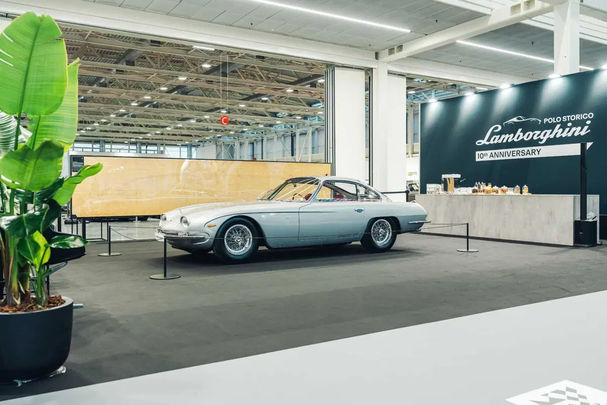 Lamborghini celebra i 60 anni della Miura con un tour dedicato: il Polo Storico chiude il suo decennale ad Auto e Moto d’Epoca (9)