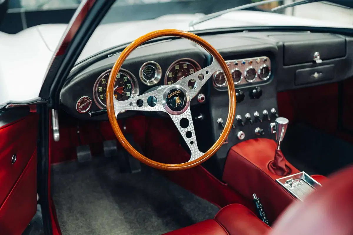 Lamborghini celebra i 60 anni della Miura con un tour dedicato: il Polo Storico chiude il suo decennale ad Auto e Moto d’Epoca (19)
