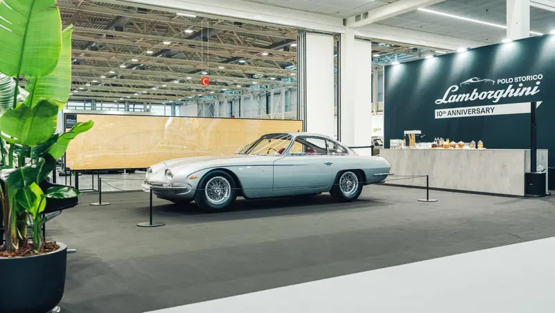 Lamborghini celebra i 60 anni della Miura con un tour dedicato: il Polo Storico chiude il suo decennale ad Auto e Moto d&rsquo;Epoca