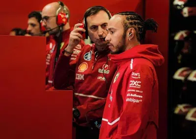 F1. Qualifiche GP del Messico, Hamilton: “Sono contentissimo di trovarmi qui con Charles e Lando, stiamo facendo un lavoro straordinario” e sul miglioramento del team dice…