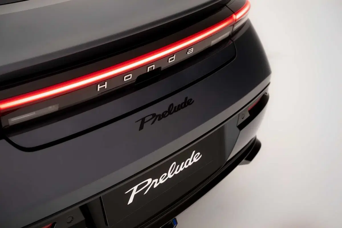 Il ritorno della Honda Prelude: l’icona sportiva entra nell’era dell’elettrificazione [VIDEO] (36)