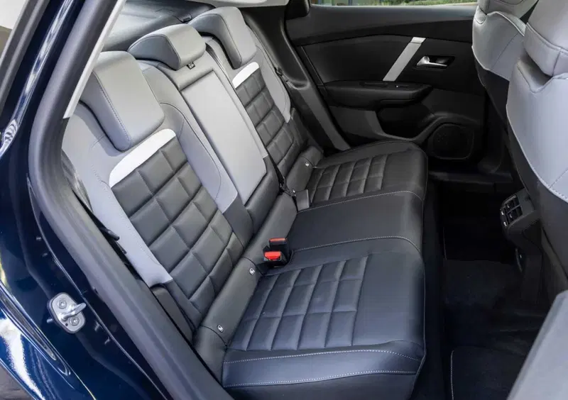 Citroen C4 X (12)