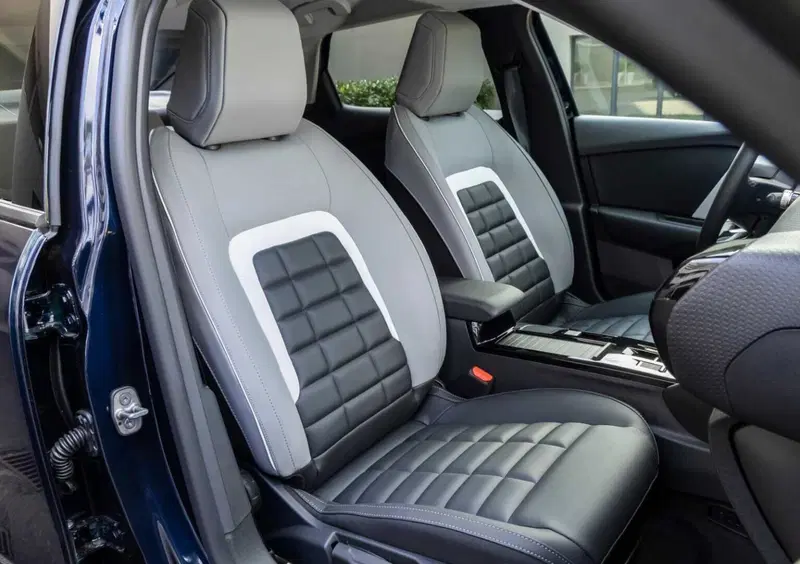 Citroen C4 X (10)