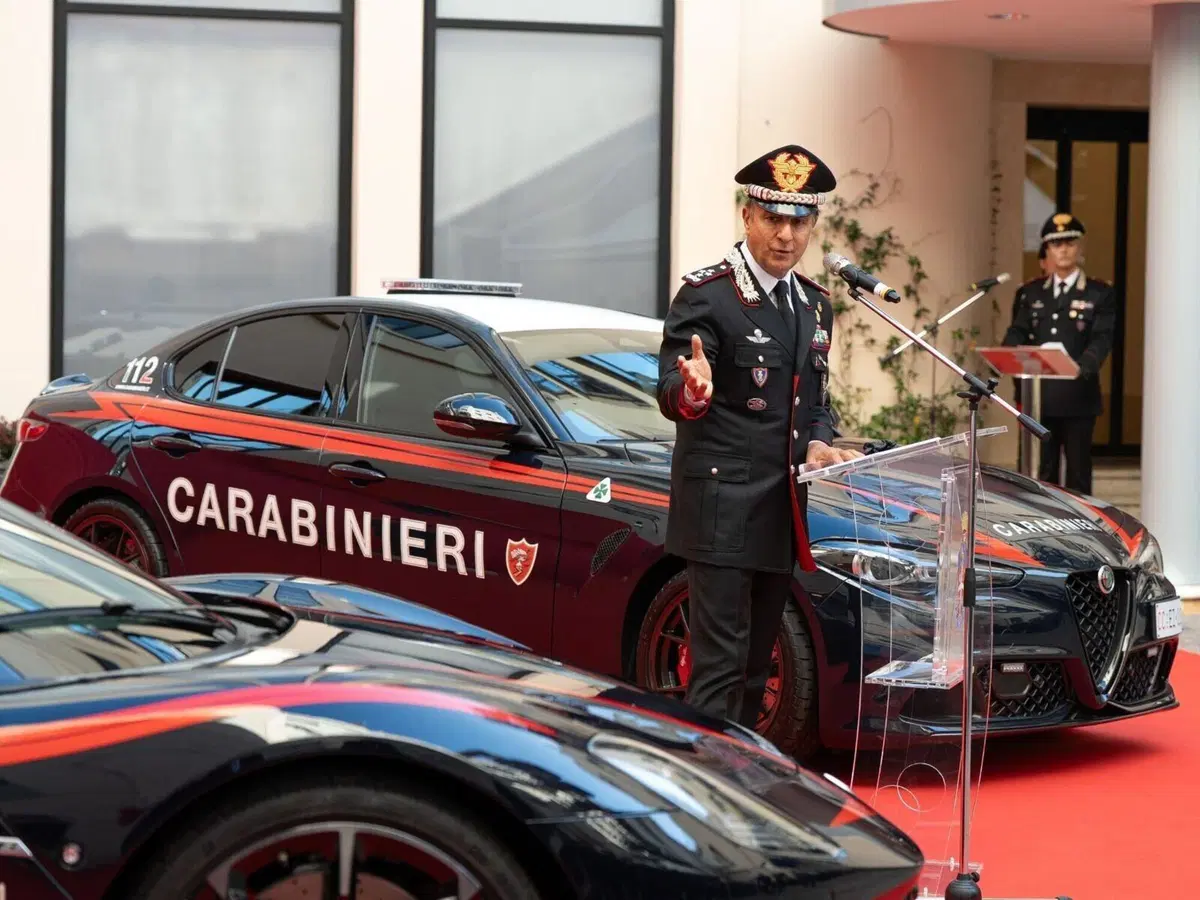 Maserati e Alfa Romeo al servizio: consegnate ai Carabinieri le nuove vetture per il trasporto urgente di organi e sangue (29)