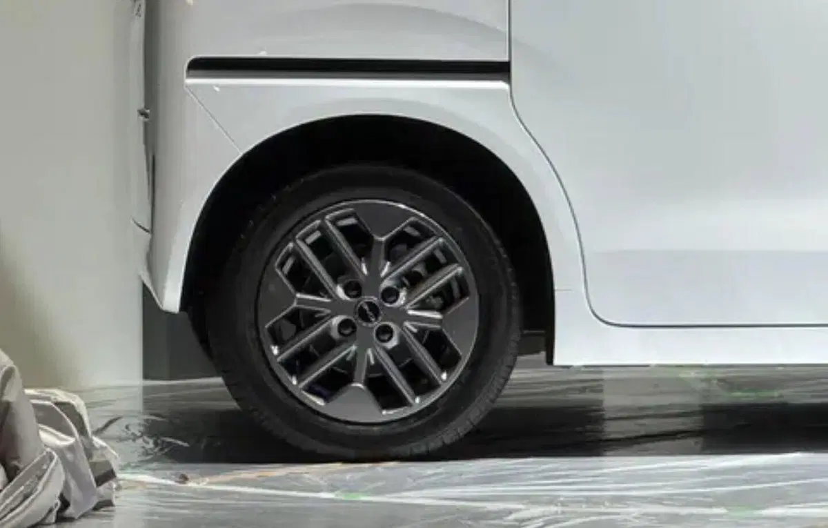 BYD sfida il Giappone con una K-Car da 17.000 dollari: ecco la Racco elettrica (6)