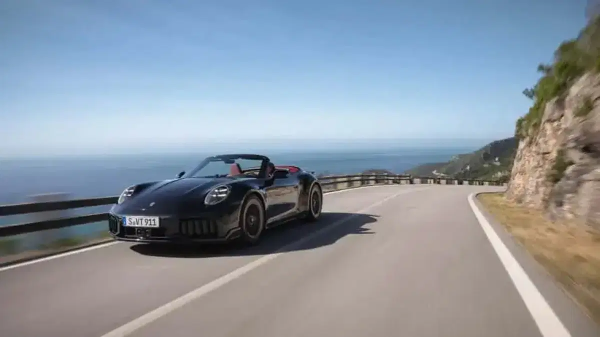 Porsche 911 Turbo S 992.2 T-Hybrid: 711 cavalli di futuro senza turbo lag [VIDEO] (3)