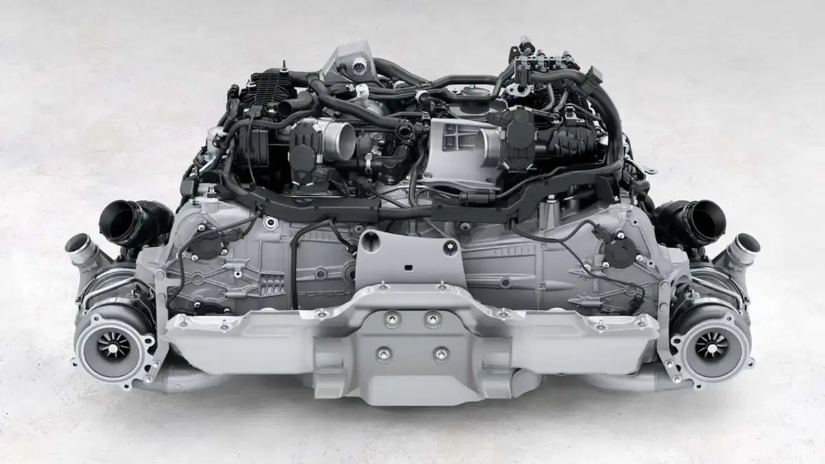 Porsche 911 Turbo S 992.2 T-Hybrid: 711 cavalli di futuro senza turbo lag [VIDEO] (8)