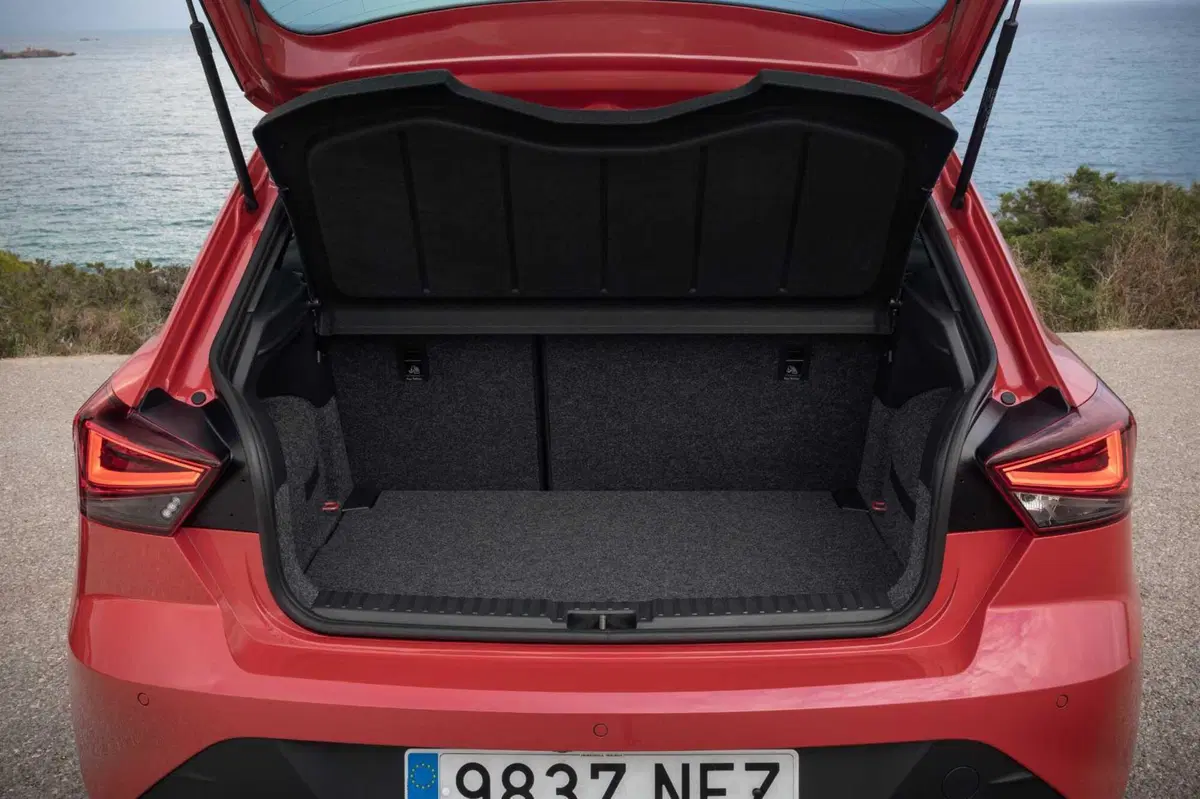 Nuove SEAT Ibiza e Arona 2026: stesso spirito giovane, ma più mature che mai  (15)