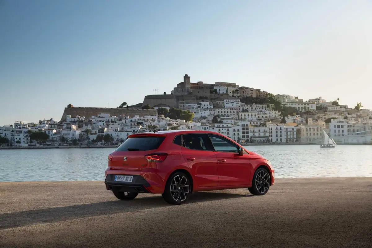 Nuove SEAT Ibiza e Arona 2026: stesso spirito giovane, ma più mature che mai  (17)