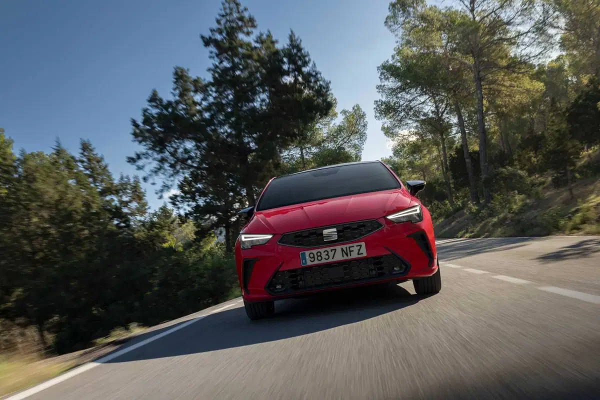 Nuove SEAT Ibiza e Arona 2026: stesso spirito giovane, ma più mature che mai  (35)