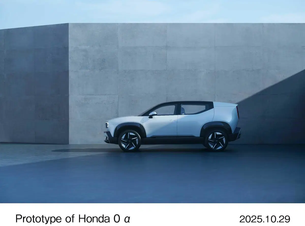 Honda 0 Alpha: il nuovo SUV elettrico “Thin, Light and Wise” debutta al Japan Mobility Show 2025 (5)