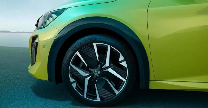 Nuova Peugeot 208: sar&agrave; la prima elettrica con piattaforma STLA-Small, fino a 500 km per meno di 25.000 euro