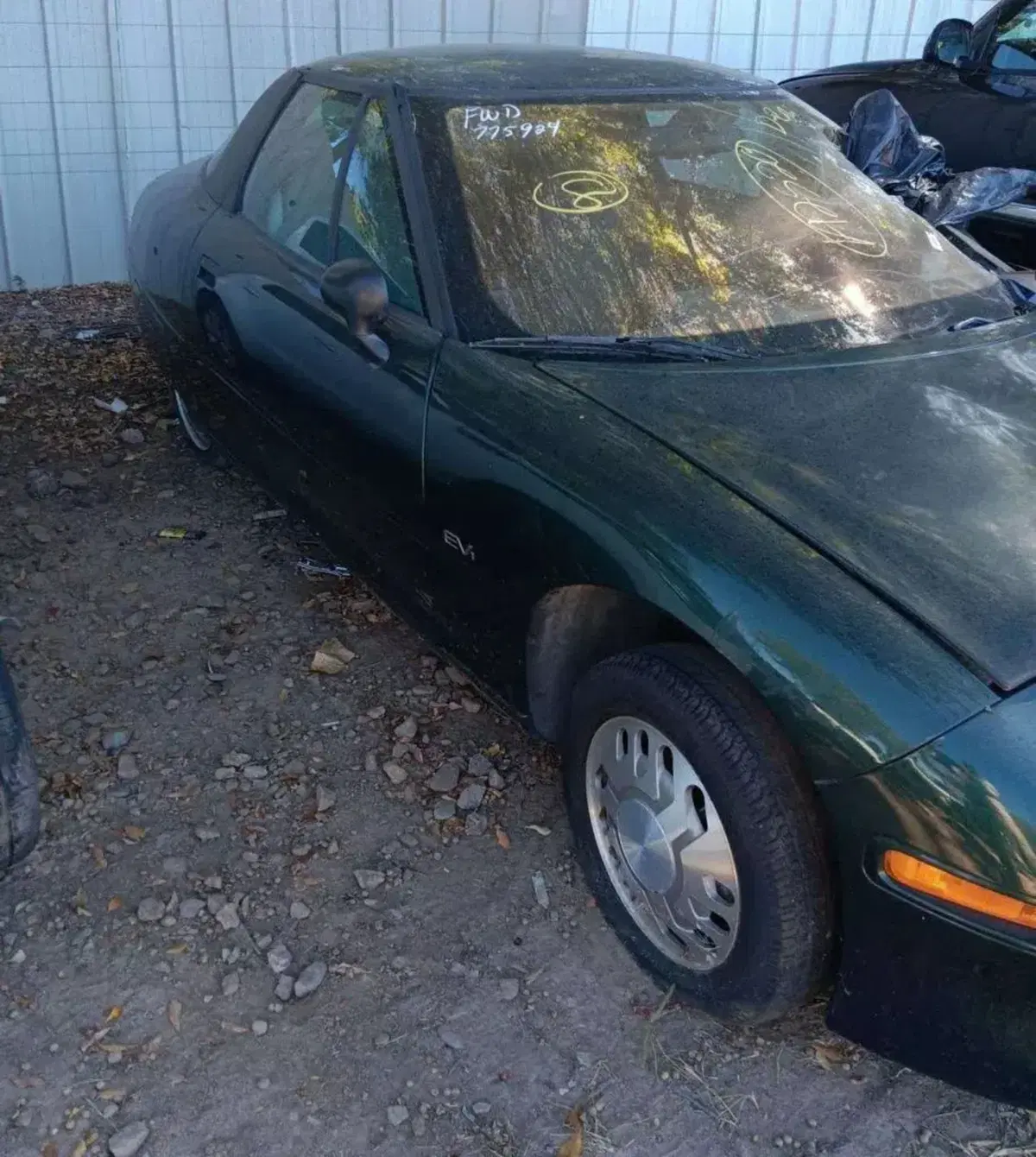 Un’auto “fantasma” è stata venduta a 100.000 dollari, e in che condizioni… (3)
