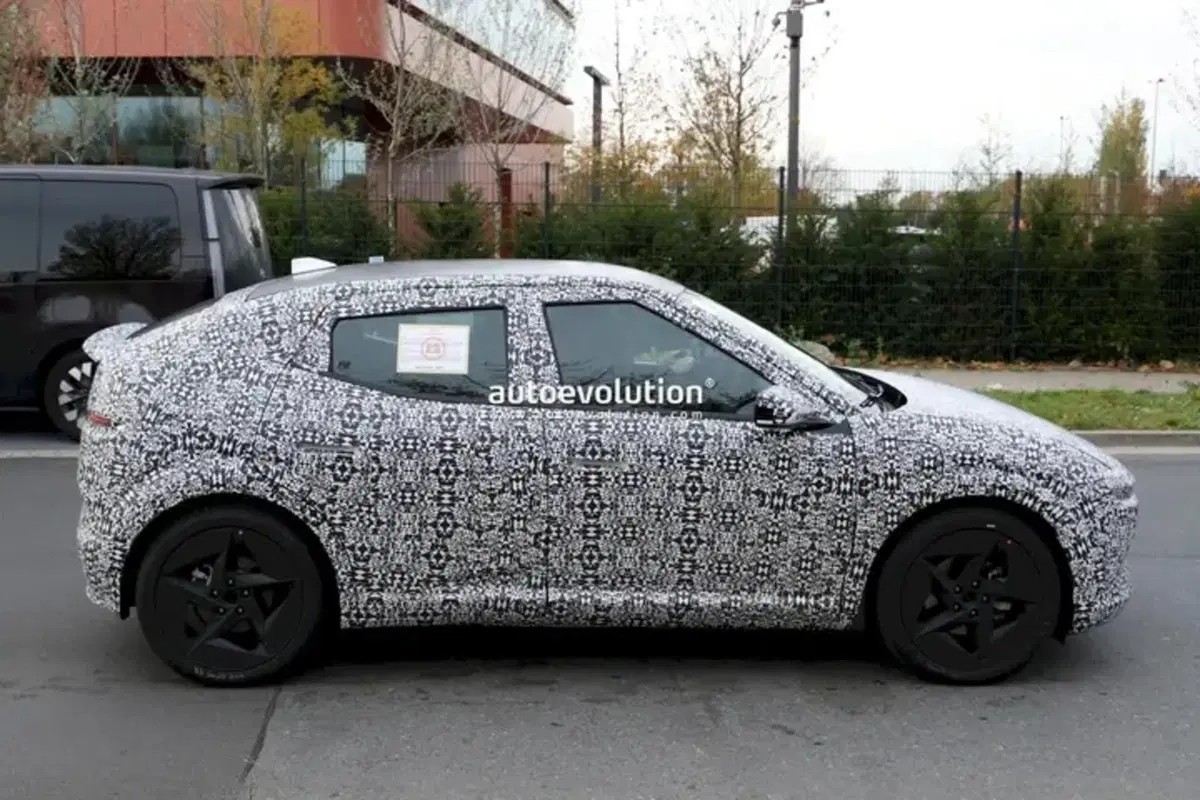 Esterni della nuova Hyundai IONIQ 3 (2)