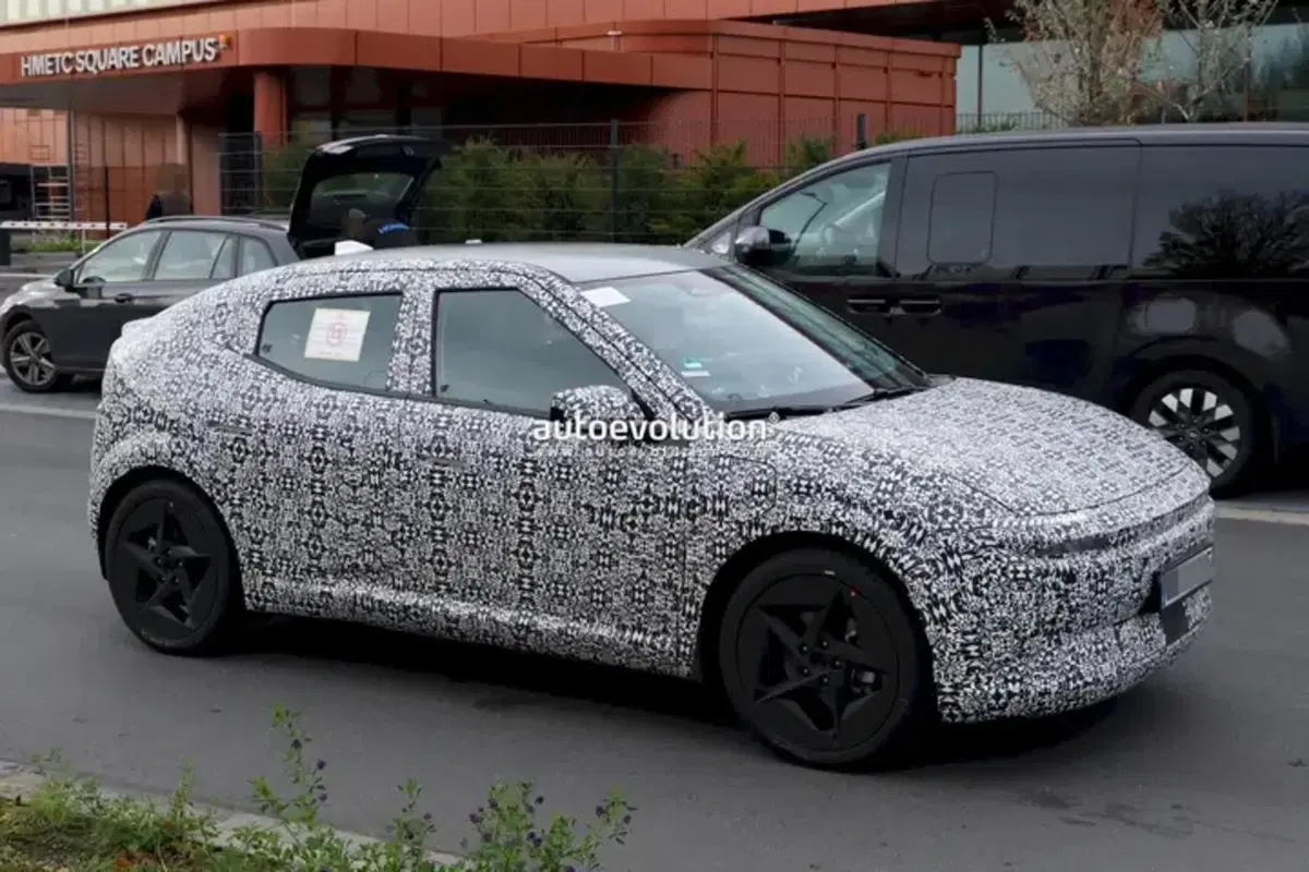 Esterni della nuova Hyundai IONIQ 3 (6)