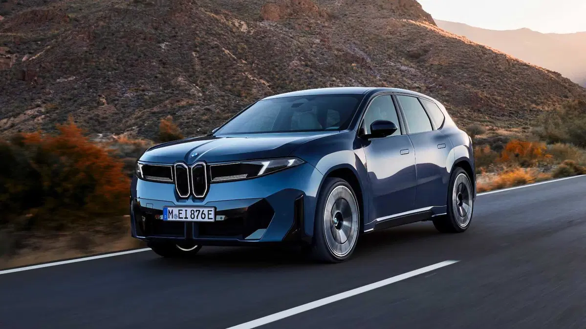 BMW iX3 (3)