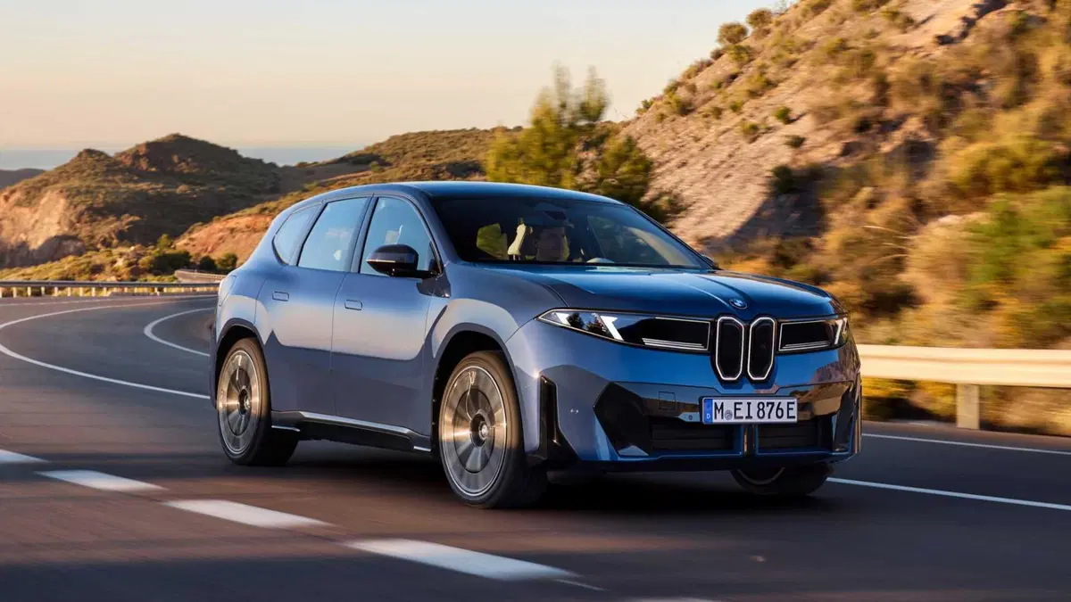 BMW iX3 (2)