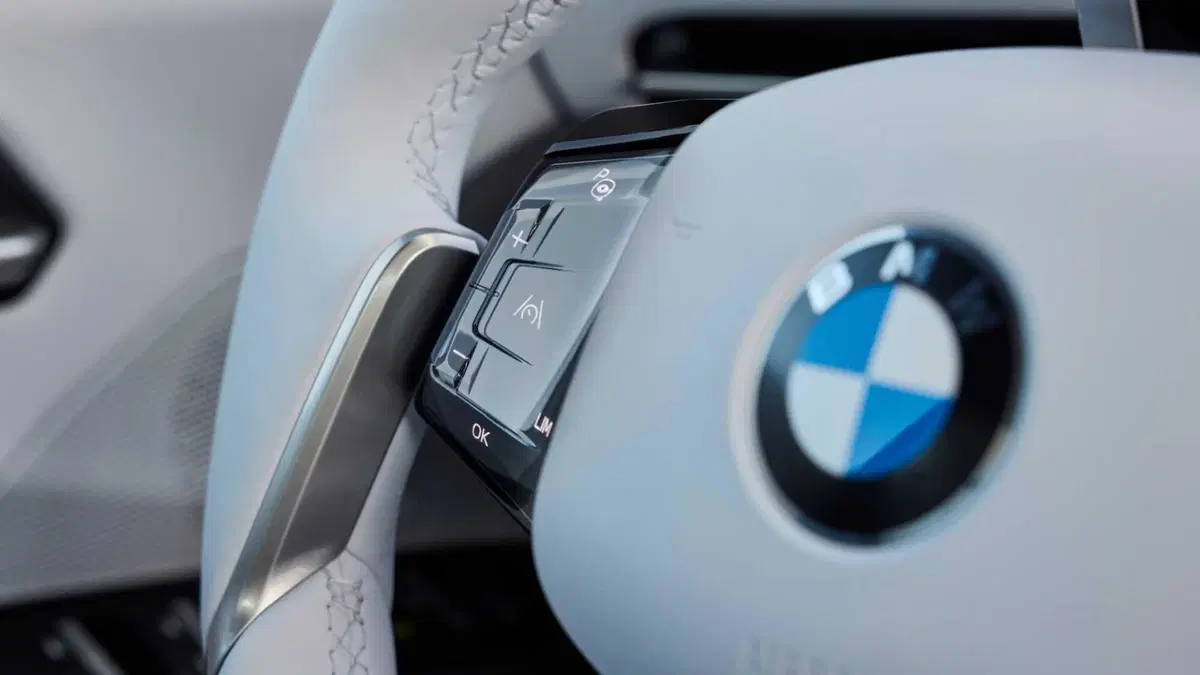 BMW iX3 (26)