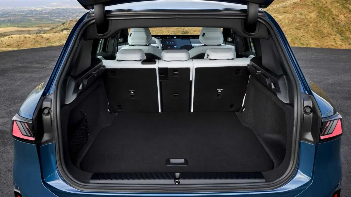 BMW iX3 (18)