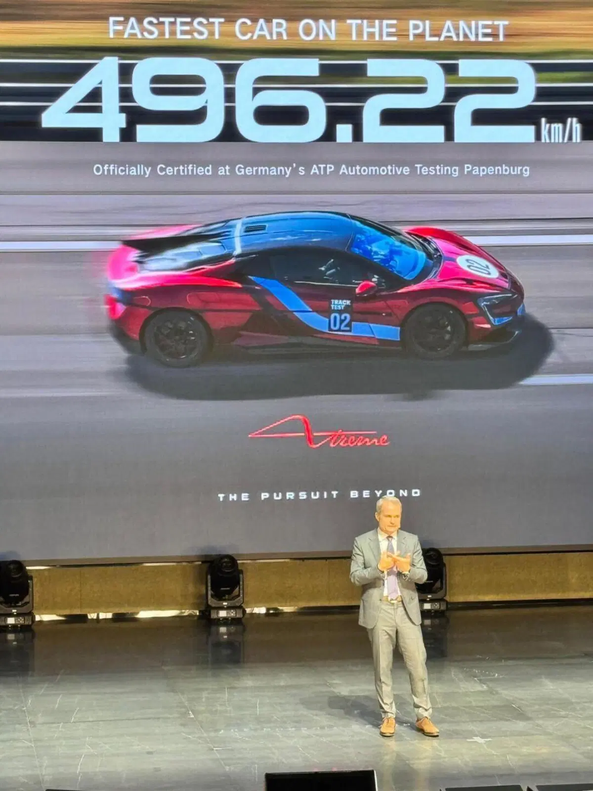 BYD svela il futuro dell’elettrico: AI, ricarica in 10 minuti e auto da 1300 cavalli (4)