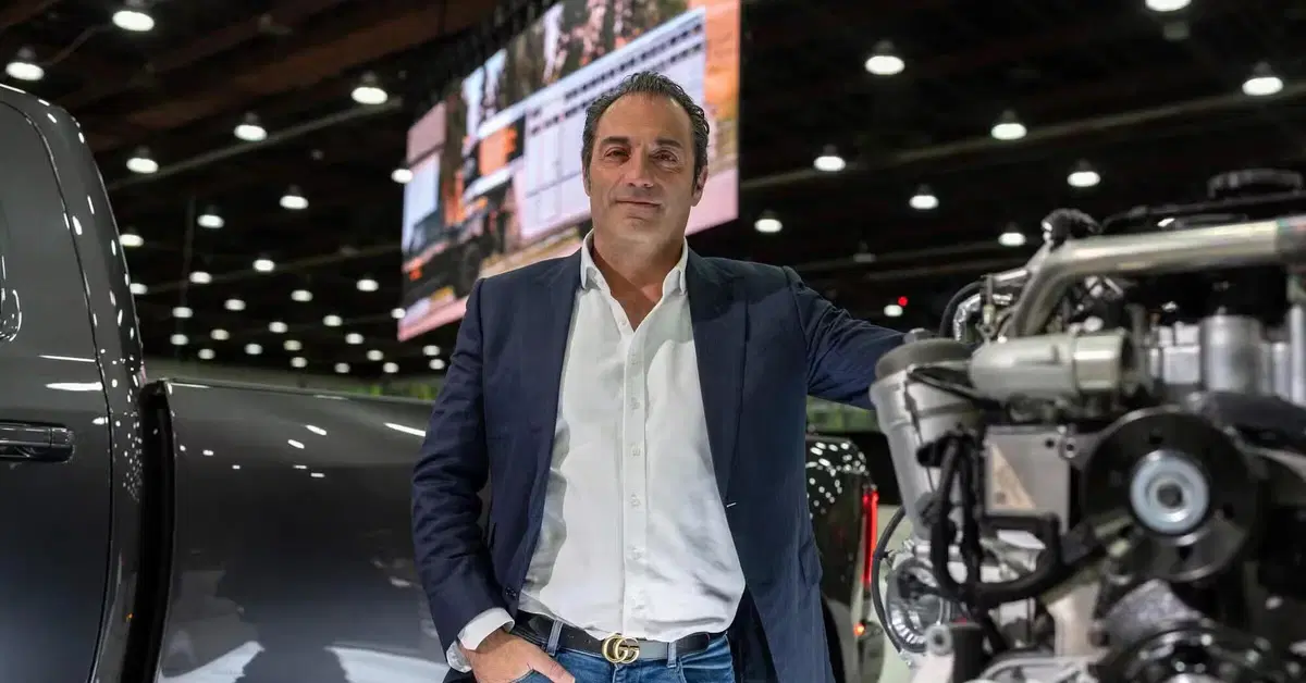 Stellantis, parla il CEO Antonio Filosa: "Stop al bando dei motori nel 2035, serve pi&ugrave; tempo!"