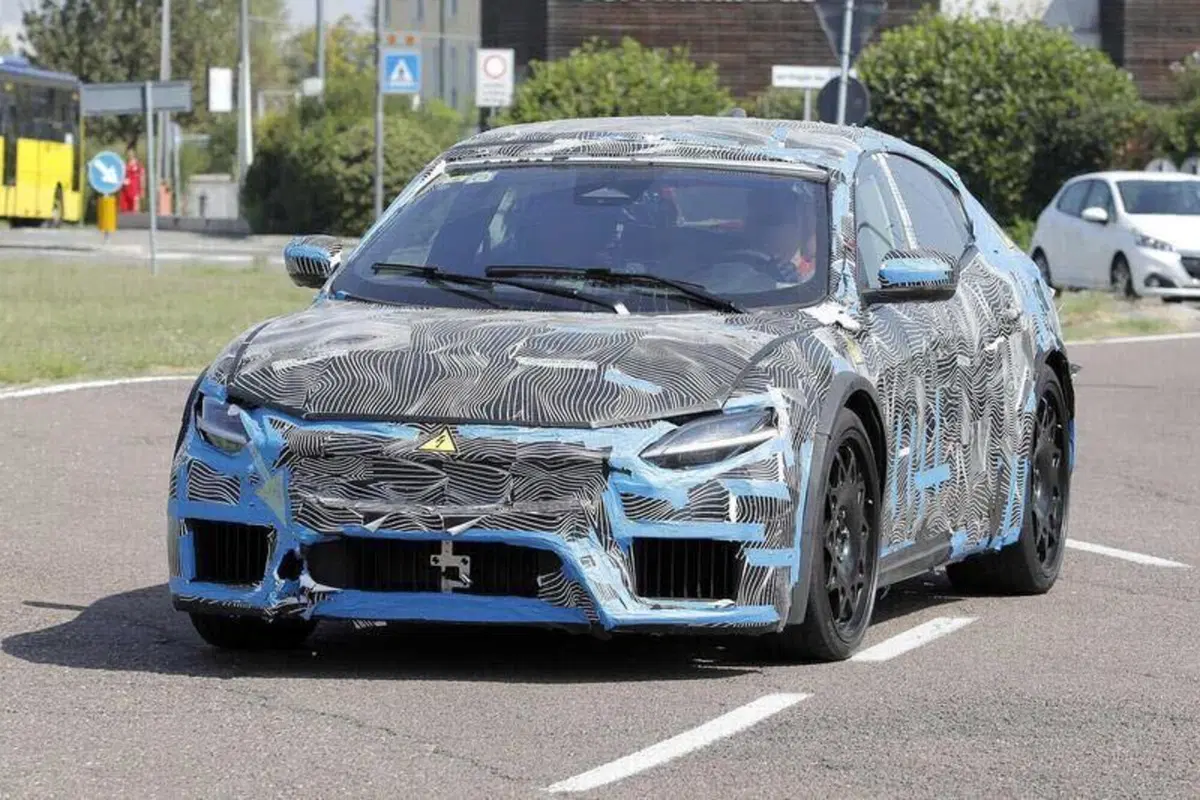 Ferrari Elettrica, svelata a tappe: “Ci sono così tante novità che servono sette mesi per raccontarla tutta”