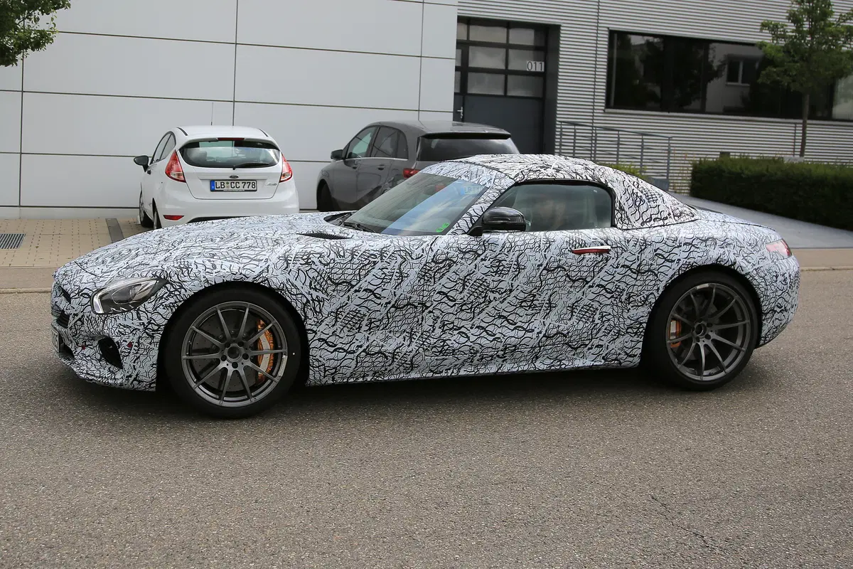 Mercedes AMG GT Roadster (4)