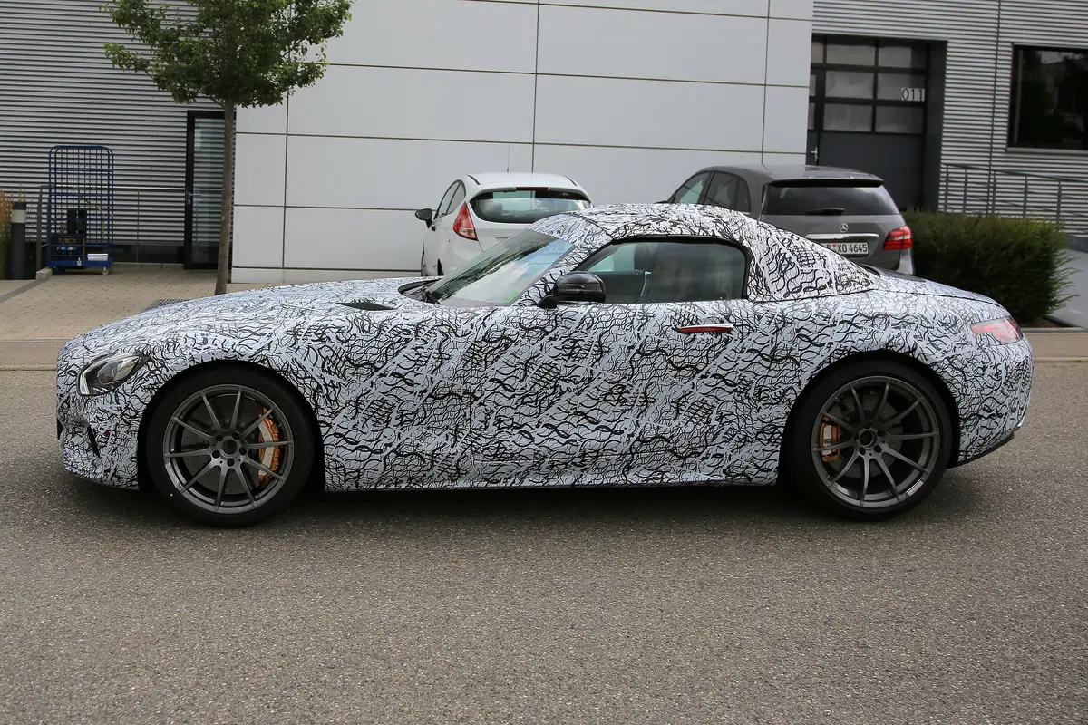 Mercedes AMG GT Roadster (7)