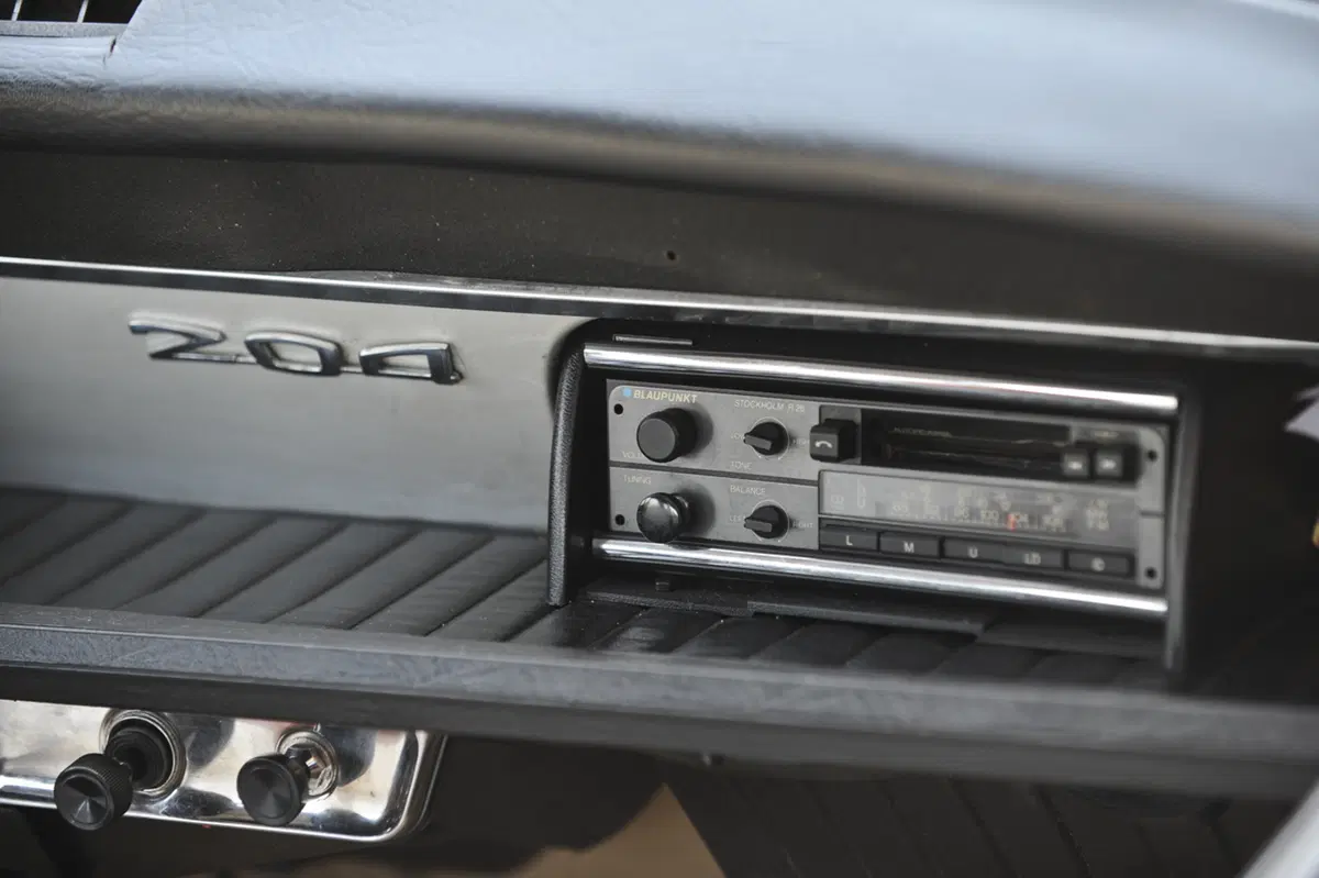 Peugeot 204 Coupé, “l'anti-Fulvia” à la française [video] (9)