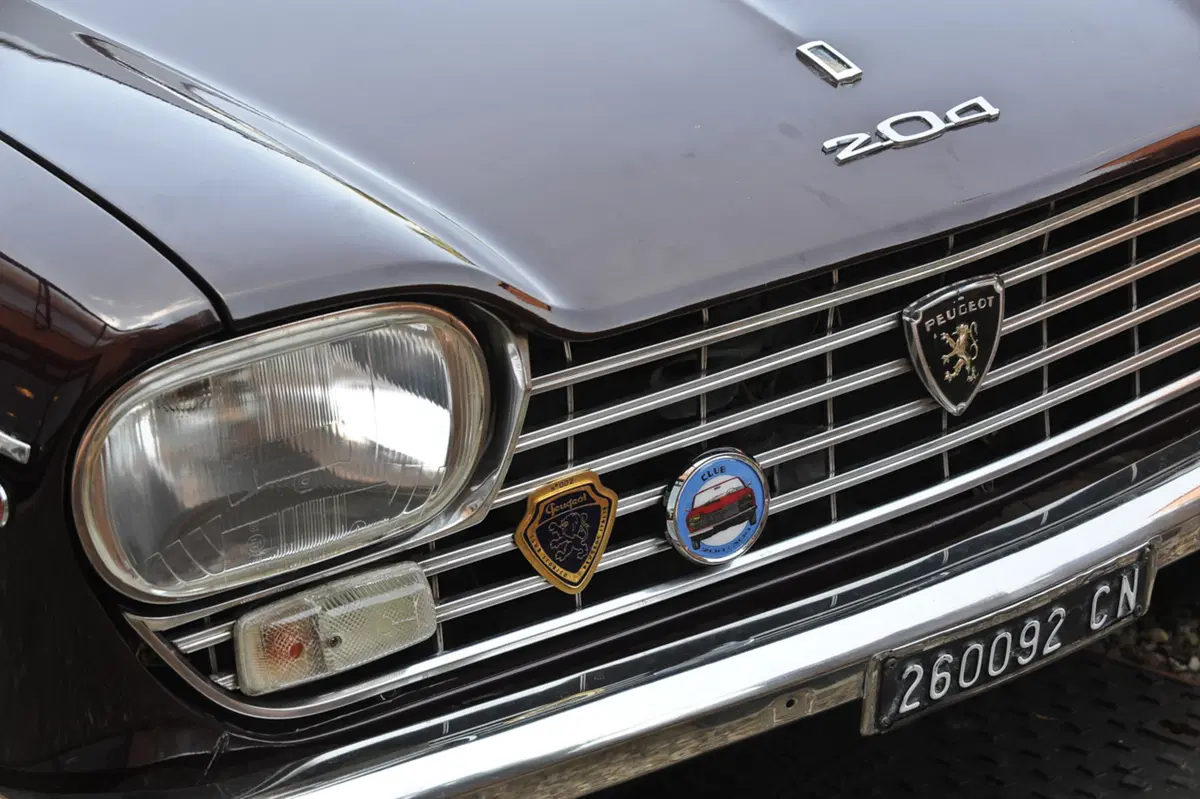 Peugeot 204 Coupé, “l'anti-Fulvia” à la française [video] (11)