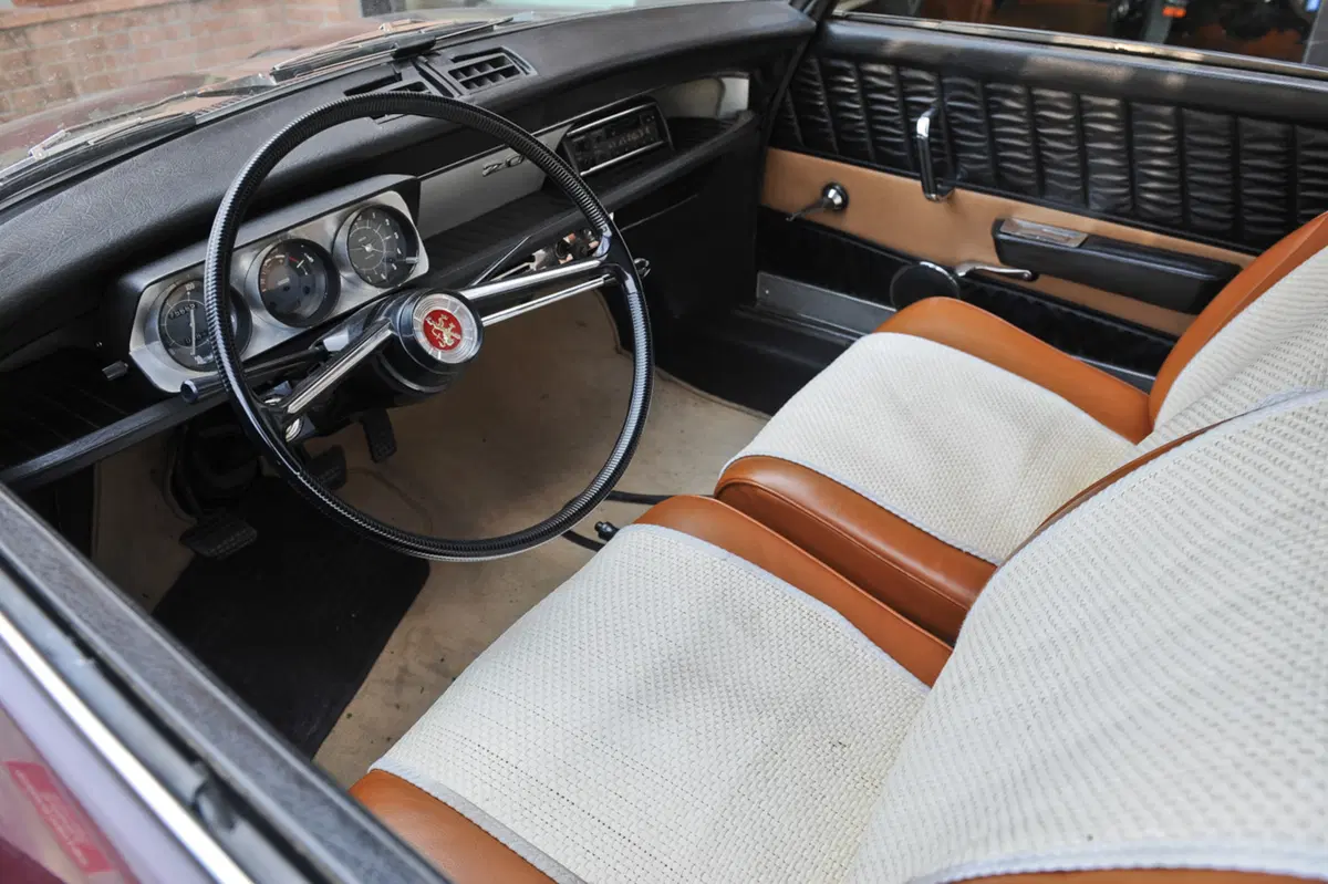 Peugeot 204 Coupé, “l'anti-Fulvia” à la française [video] (7)