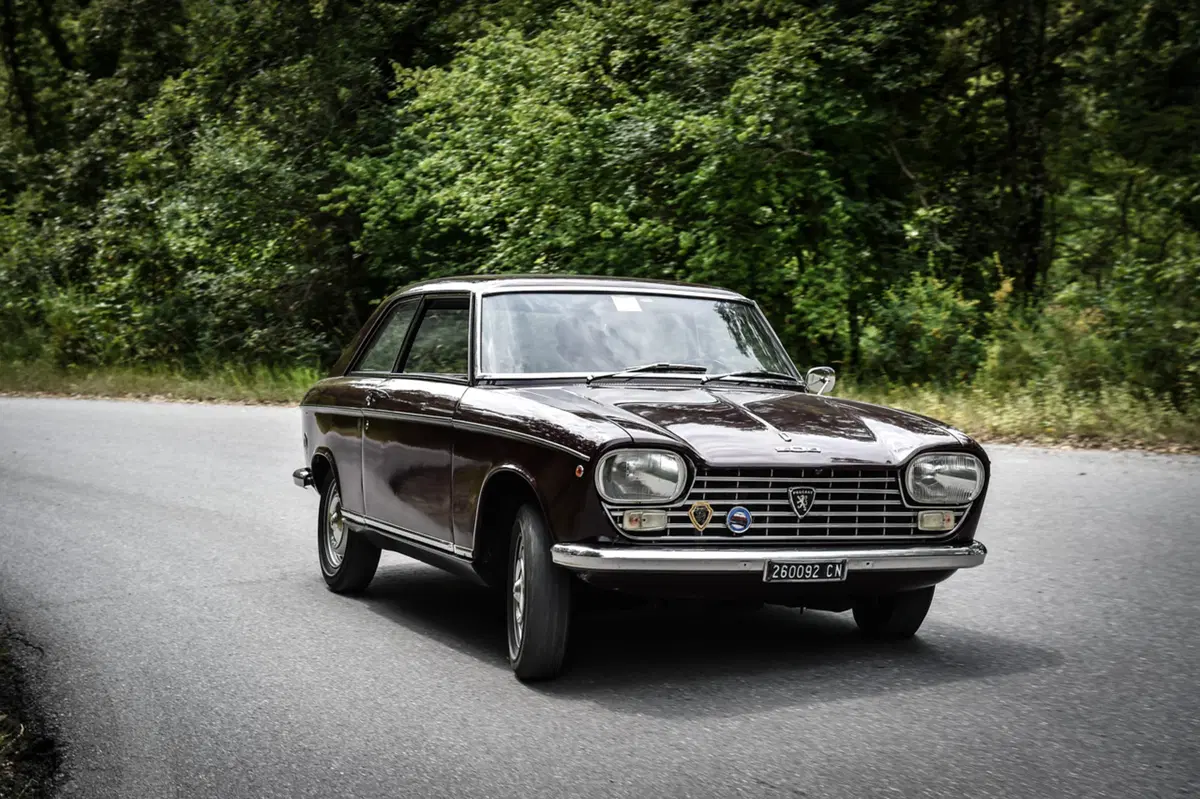 Peugeot 204 Coupé, “l'anti-Fulvia” à la française [video] (6)