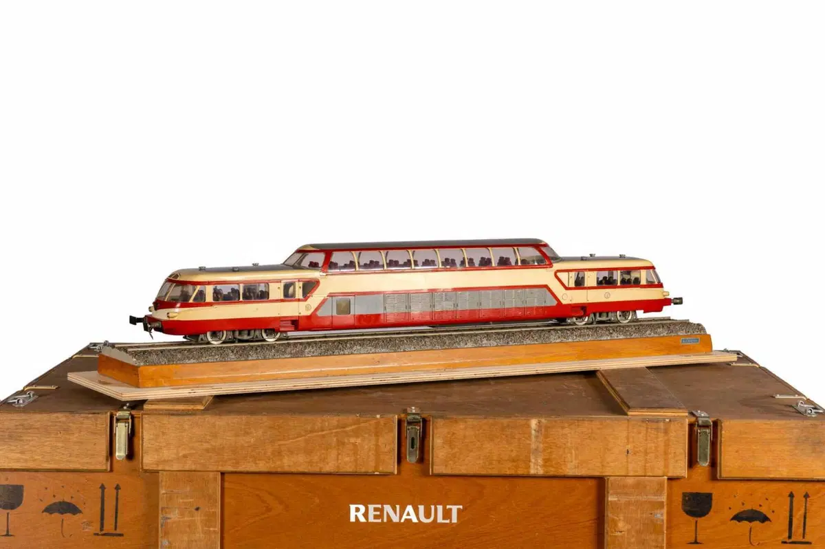Renault mette all'asta 100 auto storiche leggendarie: Formula 1, Rally iconiche e rarità dal 1898.  (10)
