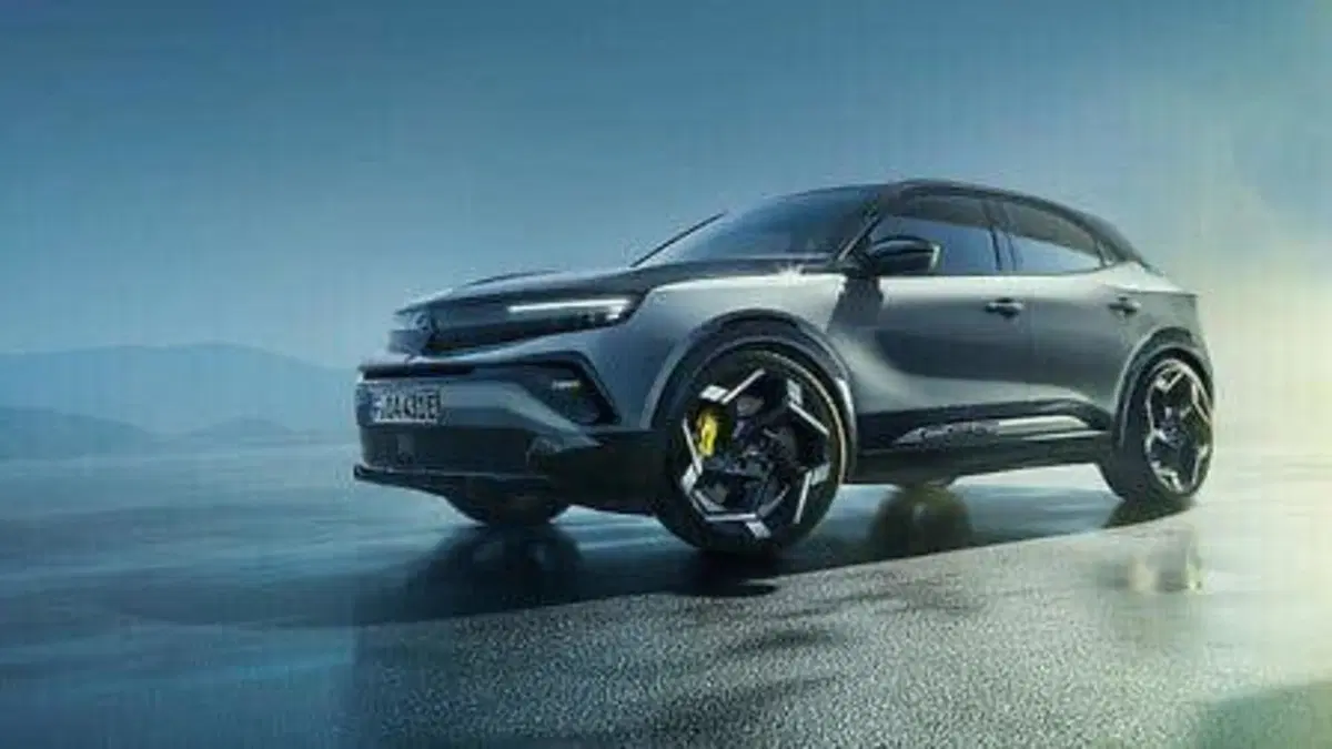 Opel Mokka GSE: il nuovo SUV elettrico da 281 CV che sfida le sportive, da 0 a 100 in soli 5,9 secondi