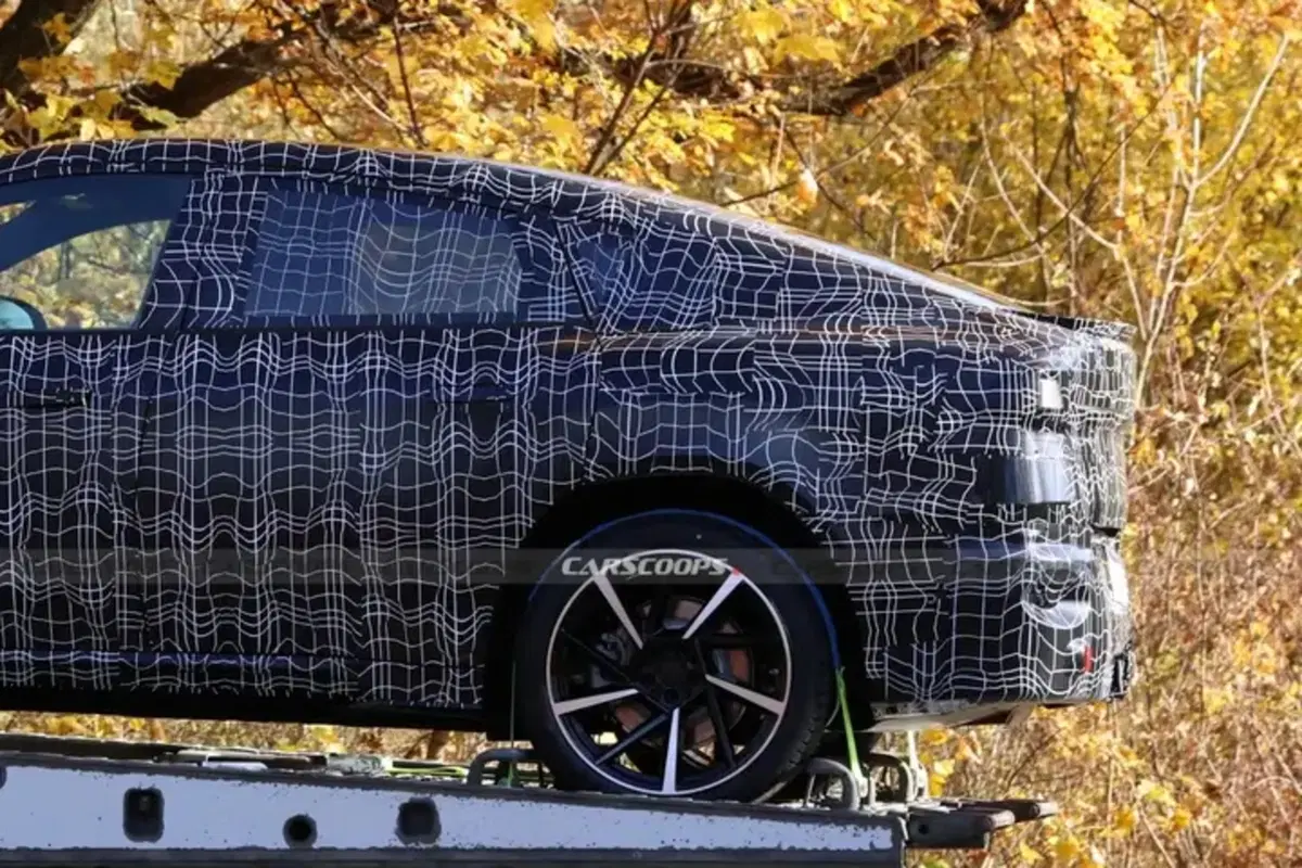 Nuova BMW iX4: le prime foto spia svelano il SUV Coupé elettrico che farà dimenticare la X4 (3)